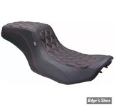 - SELLE MUSTANG - Double Diamond Squareback Seat - TOURING 2023UP - NOIR / DOUBLE DIAMOND / COUTURES : CHERRY - 88415DC