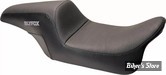 -  SELLE SLYFOX - DYNA 06/17 - The Drifter Seat - SIDE CARBON FIBER - LOGO : GRIS - SLYFOX4682B