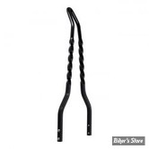 X - MONTANT DE SISSY BAR - CYCLE VISIONS - TWISTED - LARGEUR 8 1/4" À 8 3/4" - HAUTEUR : 18" - NOIR