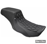 - SELLE MUSTANG - Double Diamond Squareback Seat - TOURING 2023UP - NOIR / SIMPLE DIAMOND / COUTURES : NOIR - 88416