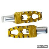 - REPOSES PIEDS ARRIERE - TC BROS - PRO SERIES MX LITE FOOT PEGS - HD 2018UP - FINITION : OR - 102-0125